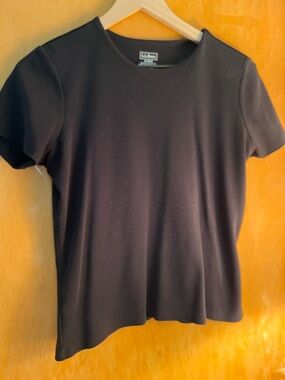 LL Bean Crewneck Short Sleeve Top - Black womens size small